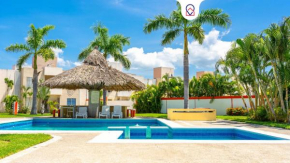 New Apt Celebrate Mexican Independence in Acapulco